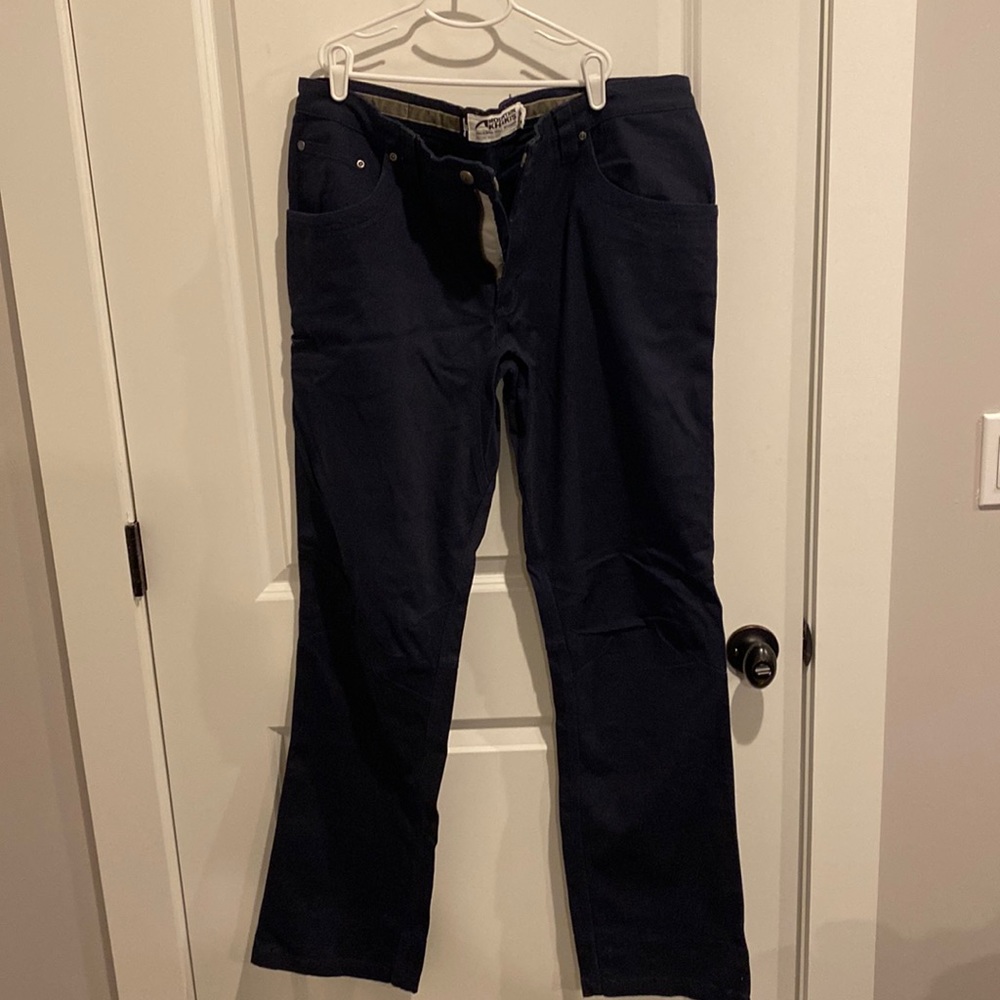 Mountain Khaki Classic Fit pants - 36 x 34, Navy